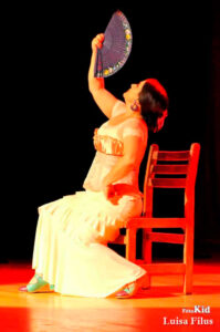 Flamenco: Uma Jornada Cultural e Histórica uma arte que transcende gerações e fronteiras, carregando consigo uma rica história e uma profunda carga emocional.