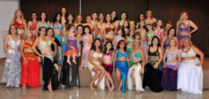 Como a Dança pode Fortalecer Relacionamentos: Casais, Amigos e Famílias Dançando Juntos