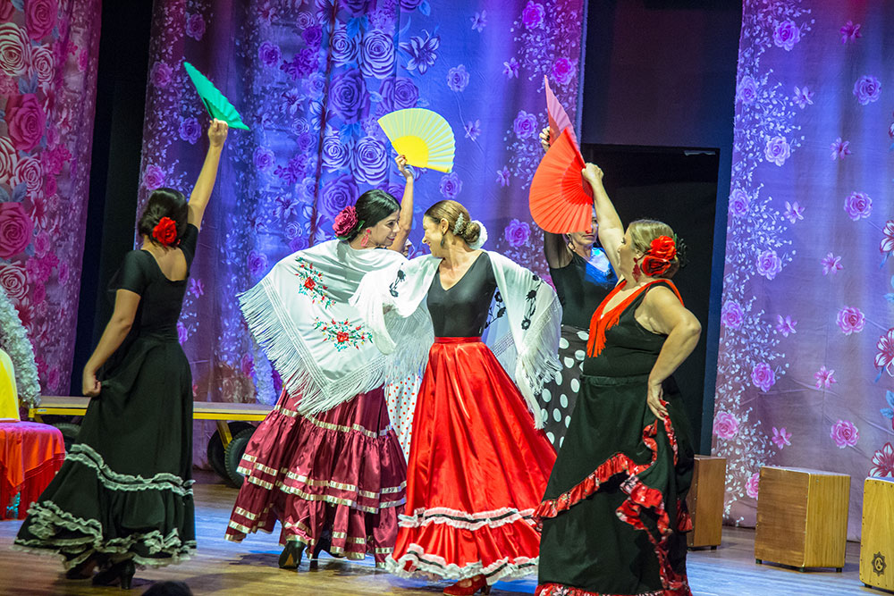 Como a Dança pode Fortalecer Relacionamentos: Casais, Amigos e Famílias Dançando Juntos